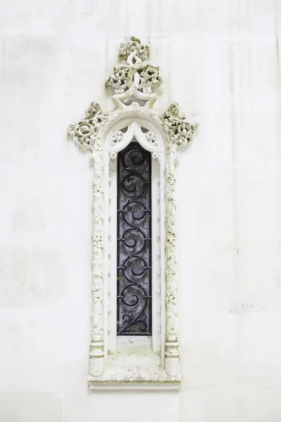 Stary styl manueliński okno — Zdjęcie stockowe