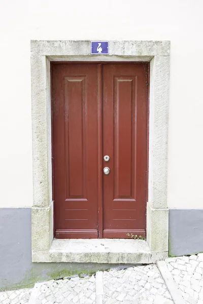 Klassieke houten deur — Stockfoto