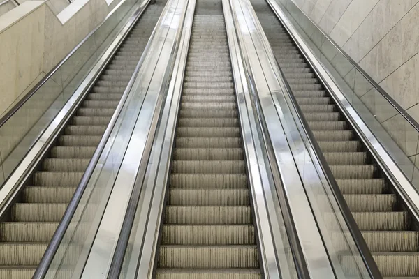 Mechanische Treppe im Innenraum — Stockfoto