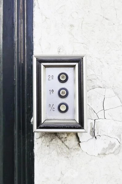 Vieil interphone dans une rue de Lisbonne — Photo