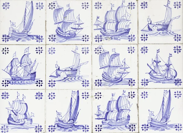 Típicos azulejos antiguos de Lisboa — Foto de Stock