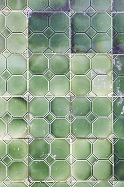 Typische grüne Fliesen lisbon — Stockfoto