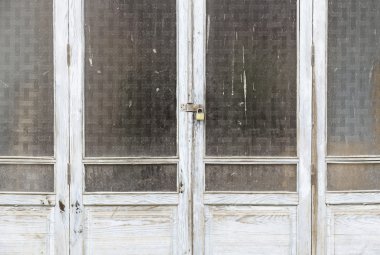 eski ahşap pencere