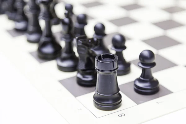 Figuren auf einem Schachbrett — Stockfoto