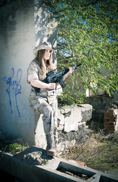 Menina militar — Fotografia de Stock