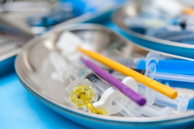 Cerrahi aletler ve araçlar