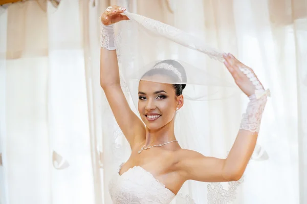 Beautiful sexual bride — Stock Photo, Image