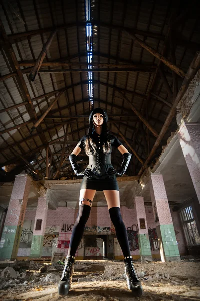 Policewoman cop in hight heels — Stock Photo, Image