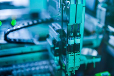 Robotik Boru Başı Dağıtılan Tanı Sıvıları Şişelere, Teal Makine Işıklarına, Mekanik Nozolara,