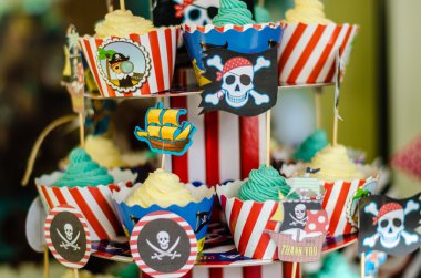 Bir çocuğun partisi için ayarlanan tablo