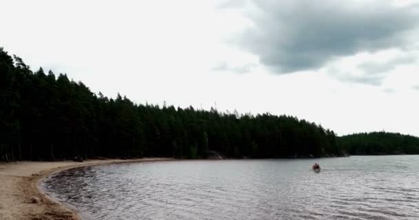 No Parque Nacional de Tiveden, na Suécia — Vídeo de Stock