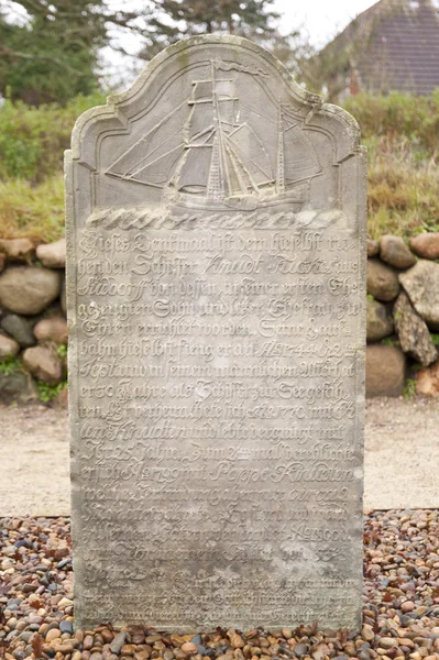 Historische Matrosengrabsteine auf Amrum — Stockfoto