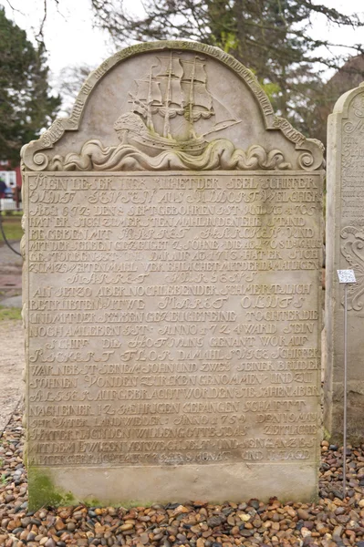 Historische Sailor grafstenen op Amrum — Stockfoto