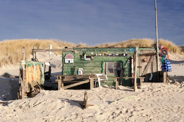 Praia Hut feito de Flotsam — Fotografia de Stock