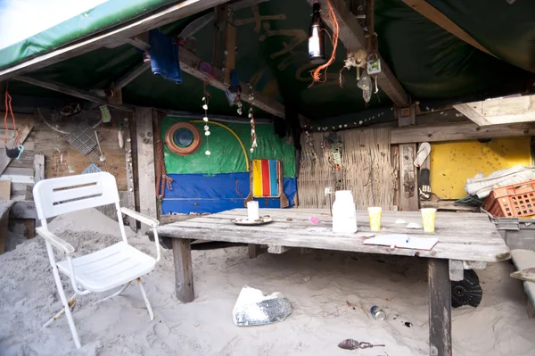 Beach Hut made of Flotsam — Stock Photo, Image