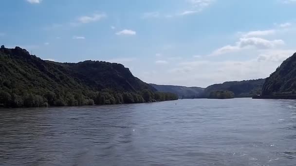Panoramatický výhled na řeku Rýn — Stock video