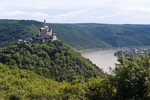 Marksburg am Rhein bei Braubach — Stok fotoğraf