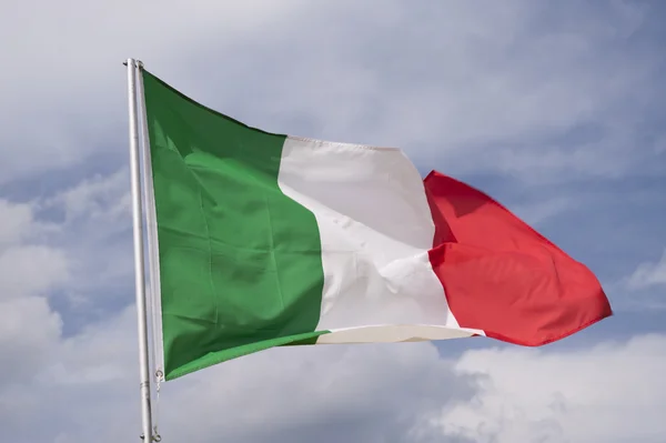 イタリアの旗を振っています。 — ストック写真
