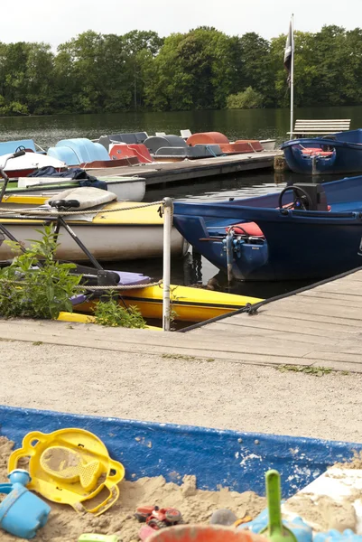 Lodě na jezero v Německu — Stock fotografie