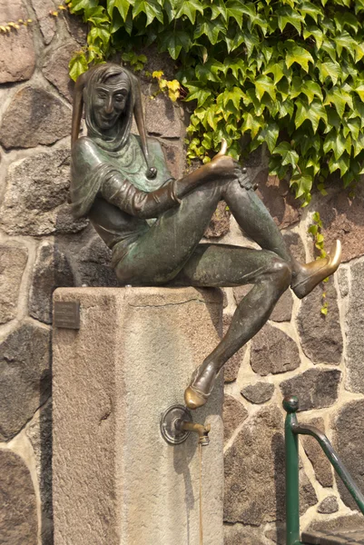 Eulenspiegelbrunnen in mölln, deutschland — Stockfoto