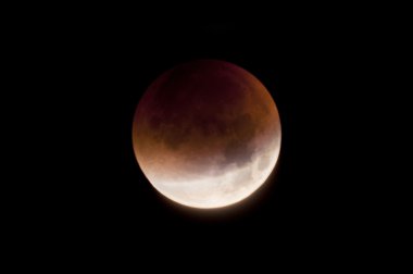 28 Eylül 2015 tarihinde Almanya'nın Kiel gözlenen toplam ay tutulması