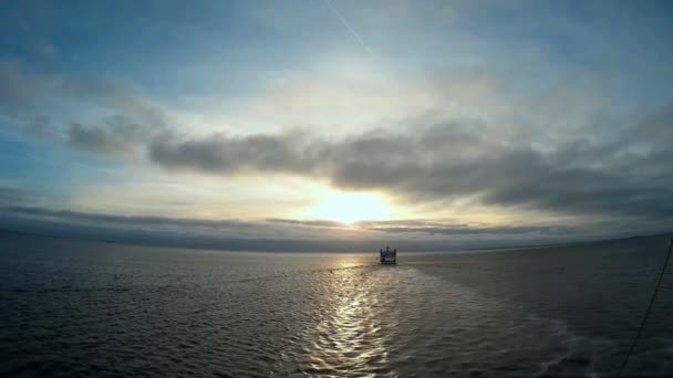Ferry para as Ilhas Frísia do Norte, na Alemanha — Vídeo de Stock