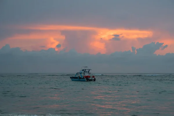 Yacht Coucher Soleil Dans Océan Atlantique République Dominicaine — Photo