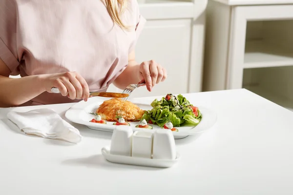 Fried beef with salad on white table. Stock image. Horizontal — Stock Photo, Image