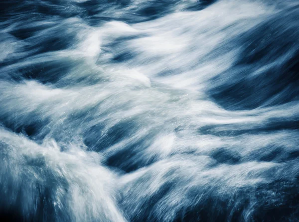 Mavi retro tarzı vahşi nehir — Stok fotoğraf