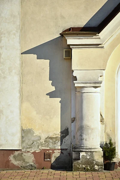 Schatten auf der Säule — Stockfoto