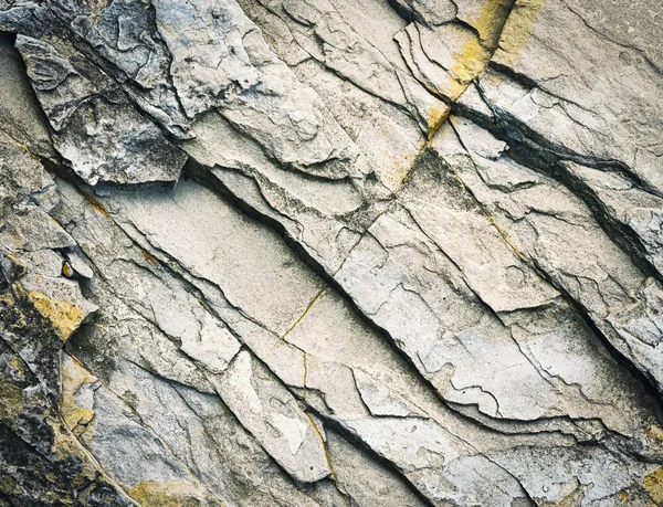 Geërodeerd kalksteen stenen blok — Stockfoto