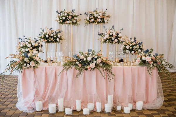 Lugar Recepción Boda Interiores Con Cor Enfoque Selectivo Las Flores — Foto de Stock