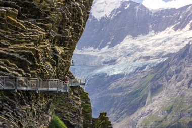 Grindewald Vadisi ve İsviçre 'nin ilk bakış açısı güneşli bir günde