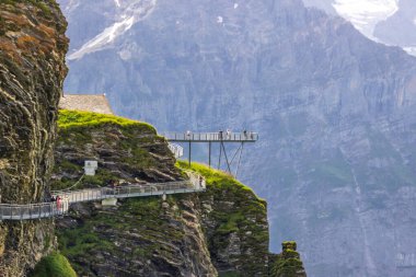 Grindewald Vadisi ve İsviçre 'nin ilk bakış açısı güneşli bir günde