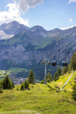 İsviçre 'deki Kandersteg Vadisi ve dağ otlakları 
