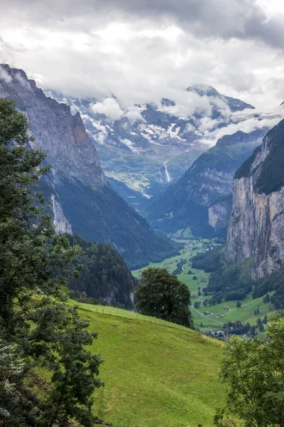 Verão Vila Wengen Lauterbrunnen Valley Suíça — Fotografia de Stock
