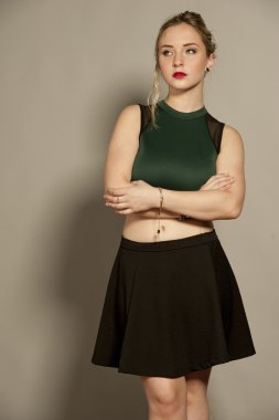 Busty muhteşem genç esmer