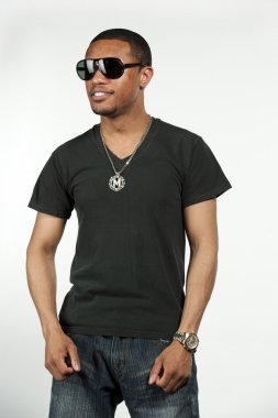 Mutlu kalça Afro-Amerikan erkek