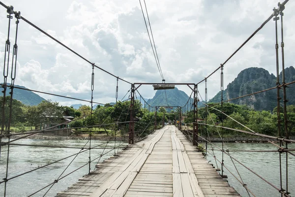 Wooden Bridge on Nam Song — Stock fotografie