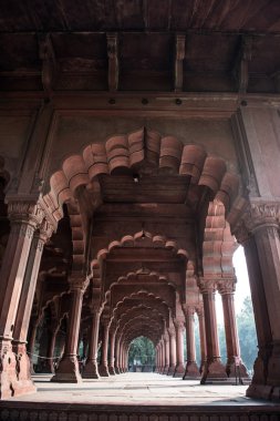 Diwan-i-Aam Pillars açık havada