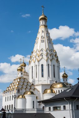 Tüm azizler Kilisesi kuleleri