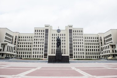 Bağımsızlık Meydanı bina