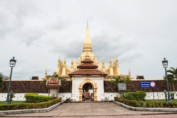 Famous Golden Stupa — Stock Photo, Image