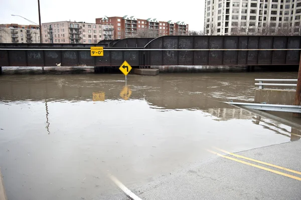 Camino inundado al aire libre — Foto de Stock