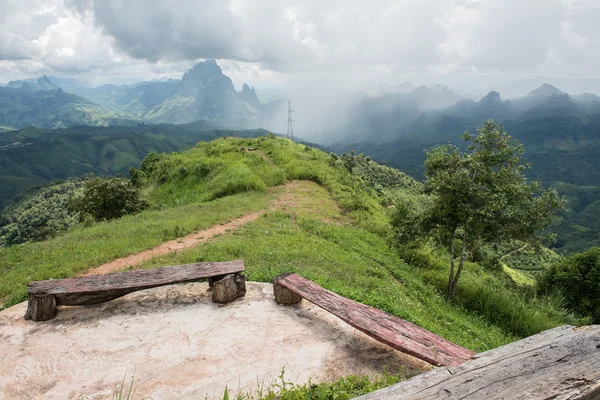 Návštěva Phoukhoun Mountain — Stock fotografie