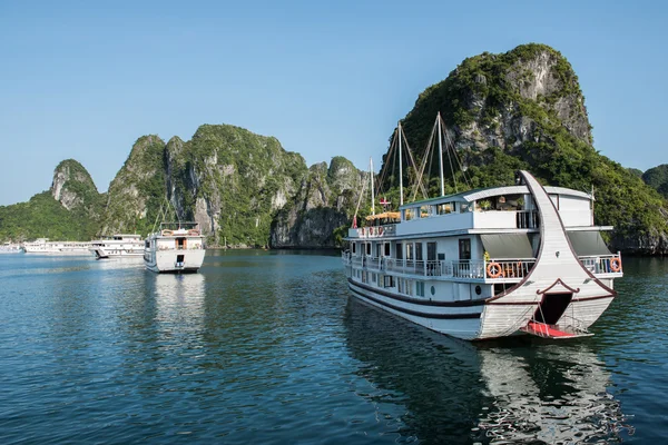 Ha Long Bay reis afbeeldingen — Stockfoto