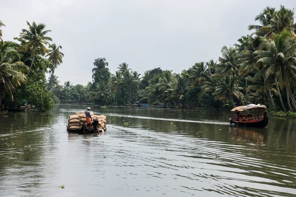 Houseboats sailing on the backwaters — Stock Photo, Image