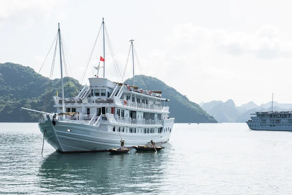 Ha Long Bay Vacation — Stockfoto