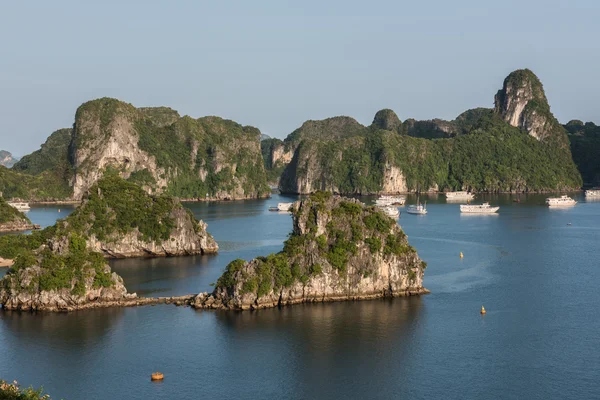 Hill Formation on Ha Long Bay — Stock Photo, Image