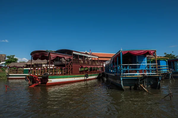 Rida på Siem Reap River — Stockfoto